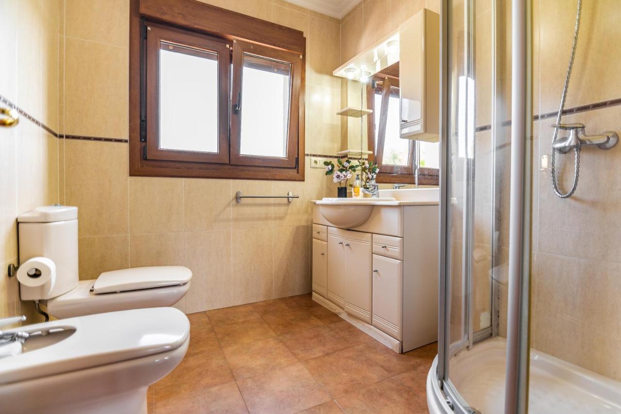 Apartamentos Privados Con Jardin Y Barbacoa Compartida En Laredo Exterior foto